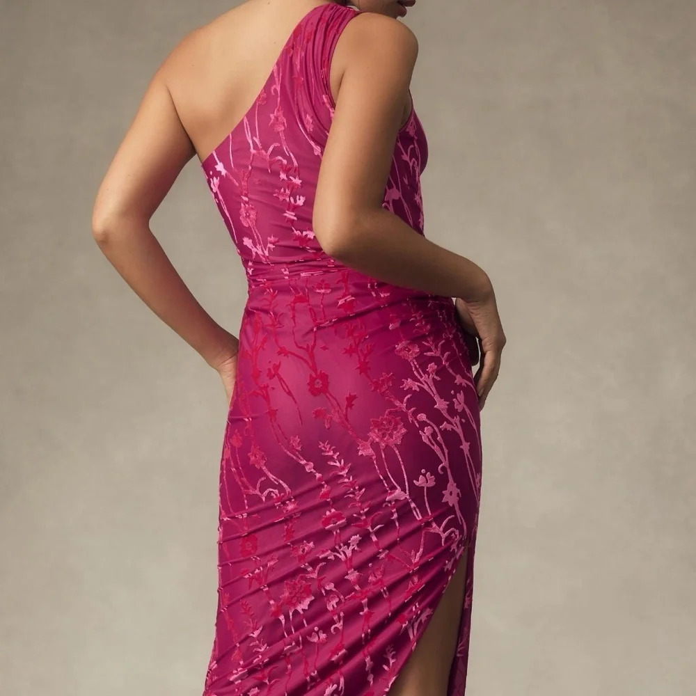 NWT Hutch One Shoulder Ruched Pink Velvet Dress Medium - Picture 12 of 12